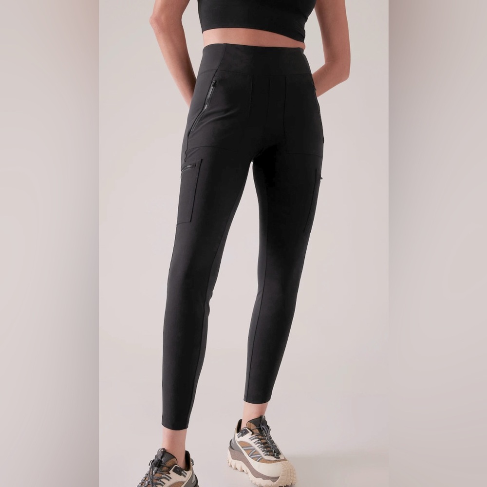 ATHLETA Headlands Hybrid Cargo II Tight size 0 NWOT Never worn perfect shape